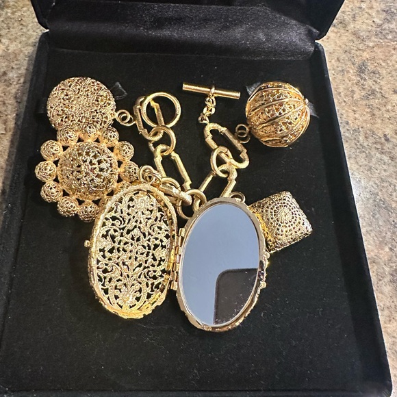 Authentic Chanel 1989 Filigree Runway Charm Bracelet - Picture 6 of 8